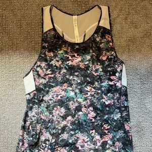 Womens lululemon tank top